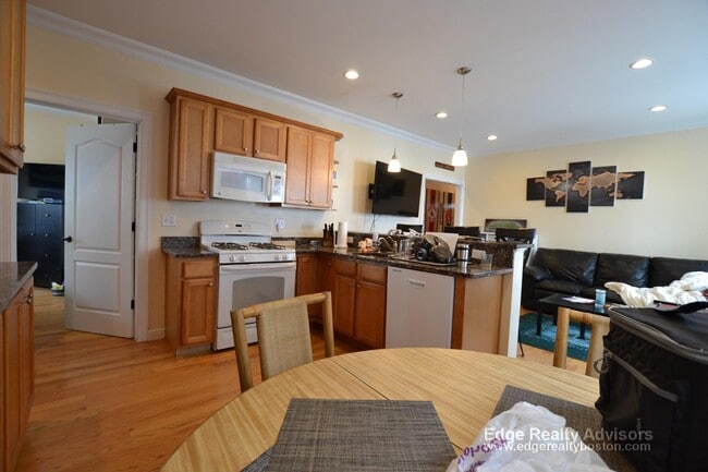 Photo - 5 Benson St Unit 2