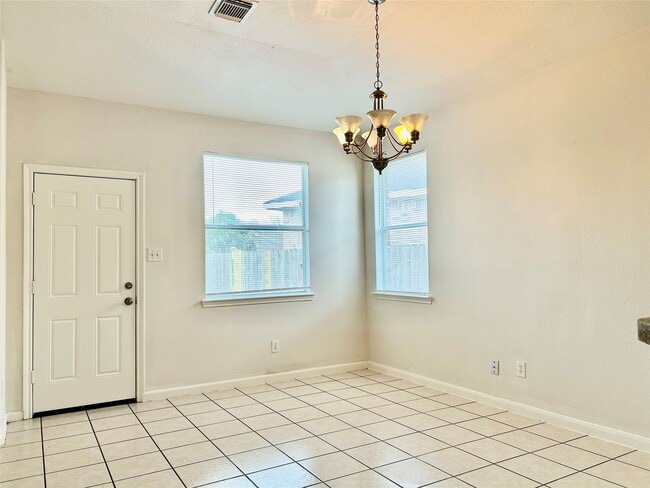 Photo - 1918 Riane Ln