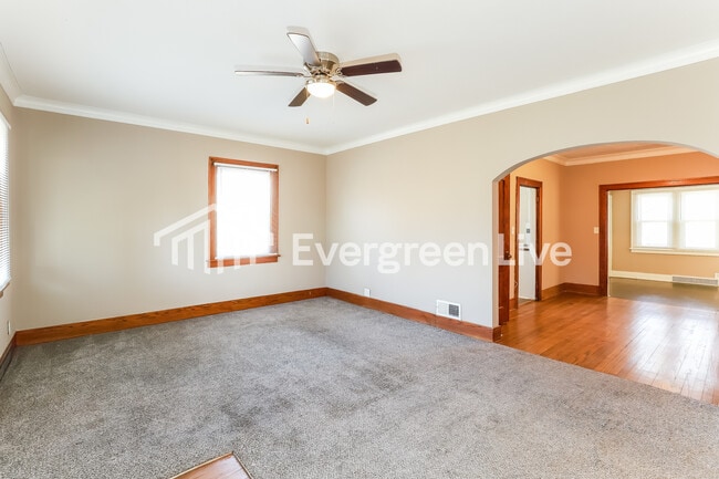 Photo - 3123 Fontenelle Blvd