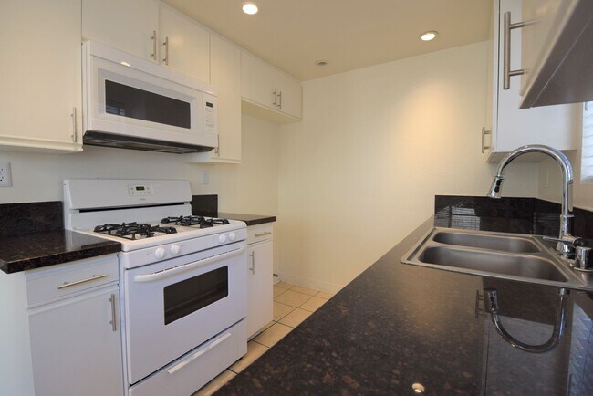 Photo - 5002 Tujunga Ave Unidad 104