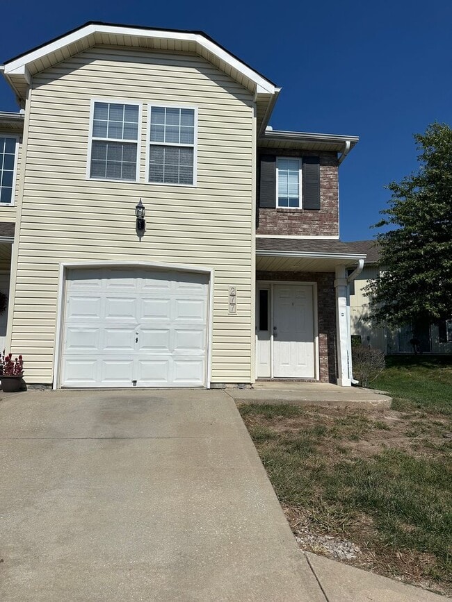 Building Photo - AD-27 Unit 277