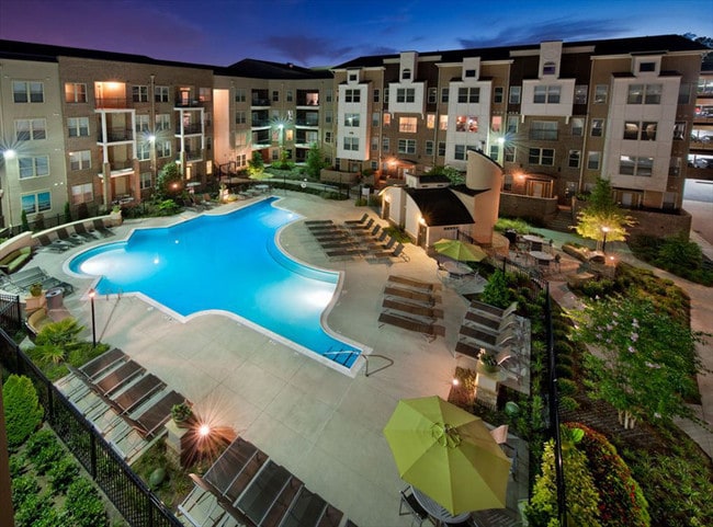 Photo - AMLI Lindbergh