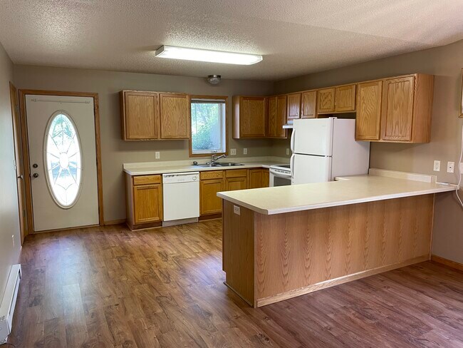 Photo - 5639 165th St E