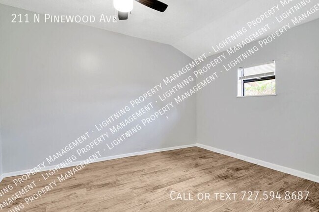 Photo - 211 N Pinewood Ave