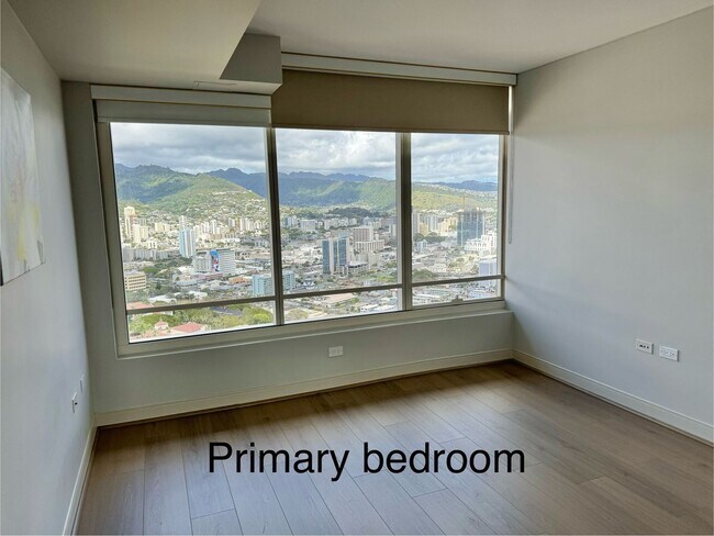 Photo - Pacifica Honolulu, 2 bdrm, 2 bath, 2 covered parking, just below the Penthouse Unidad 4501