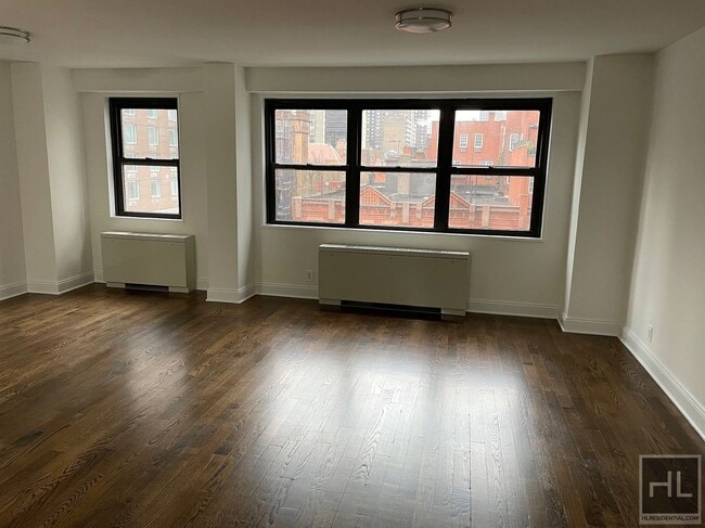 Building Photo - E 88th St Unit 10A