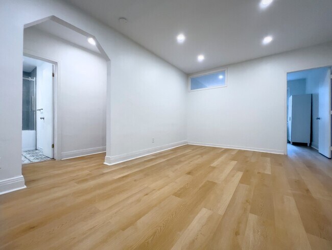 Photo - 3455 Stanley