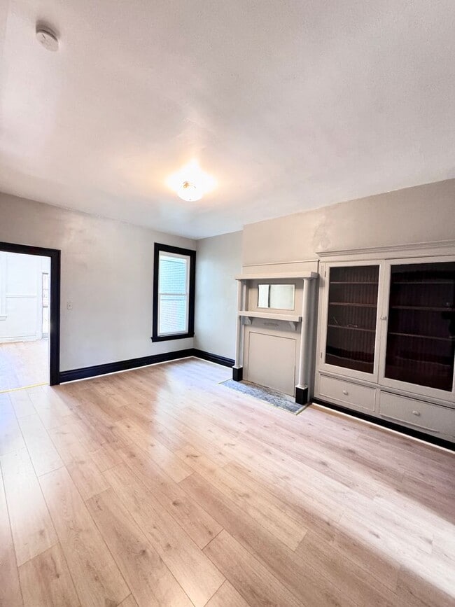 Photo - 504 1/2-506-508 Peebles St Unit 506 Peebles