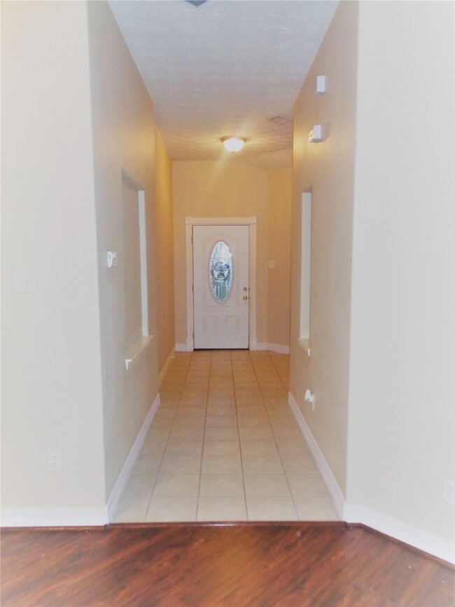 Photo - 19017 Hammer Ln