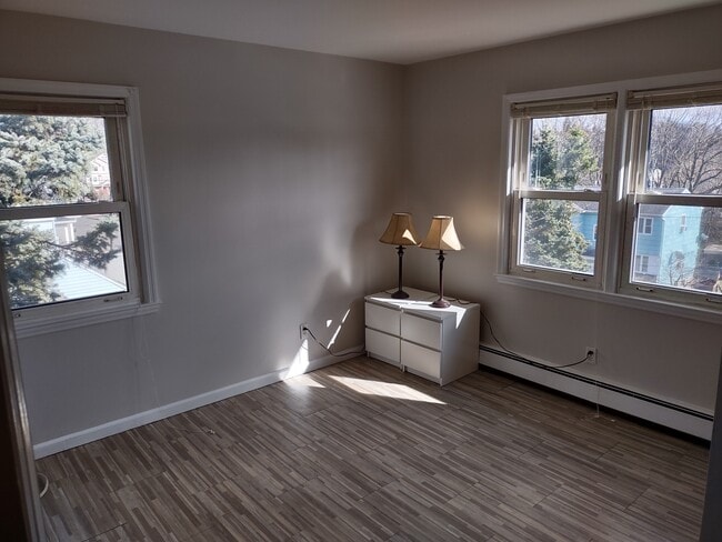 BR - New Floors/Paint - 28 Beechwood Ave Unit 2nd Floor