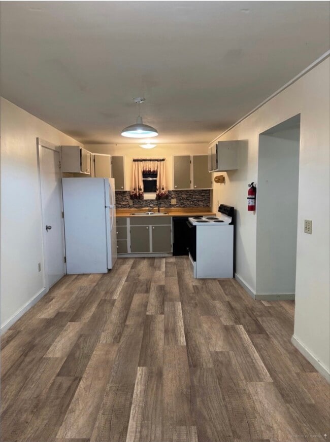 Building Photo - 908 Hallowell Litchfield Rd Unit Apt. 2