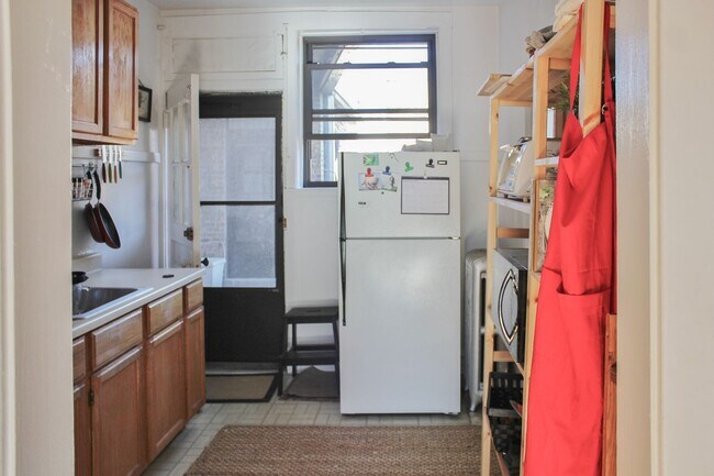 2612 W Gunnison St Unit 3
