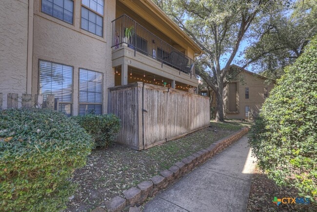 Photo - 1202 Thorpe Ln Unit 503