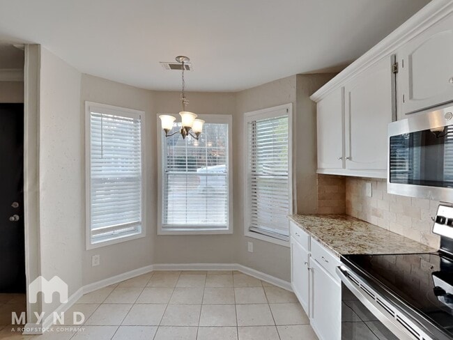 Photo - 5210 Laurel Bridge Dr SE