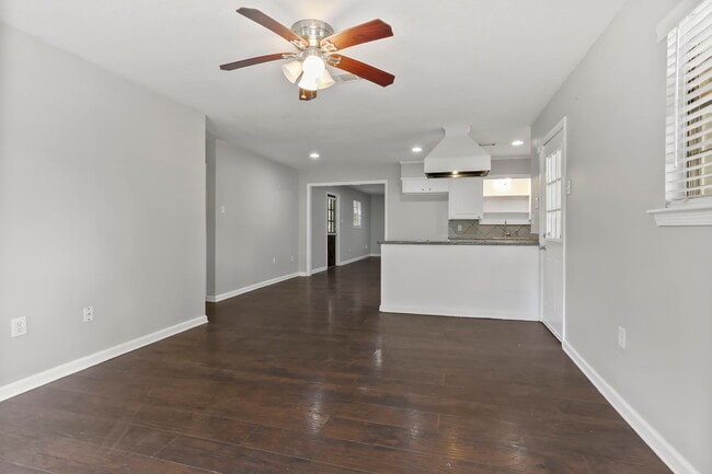 Photo - 9644 Meadowdale Dr