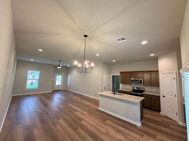 Photo - 300 Babineaux Ln