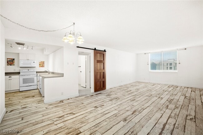 Photo - 3930 University Center Dr Unit 409