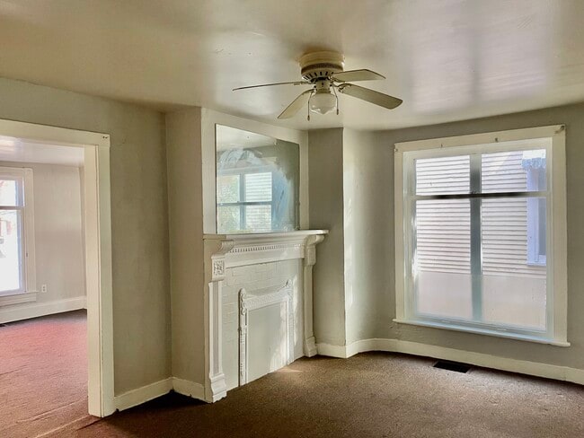 Photo - 730 S Main St Apartments Unit 1