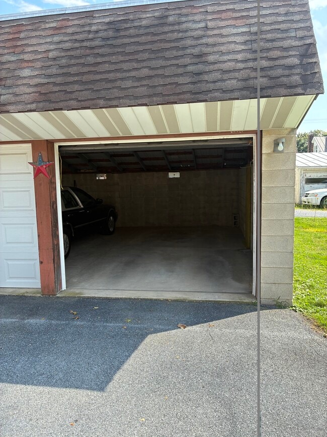 170 E Market St Unit B