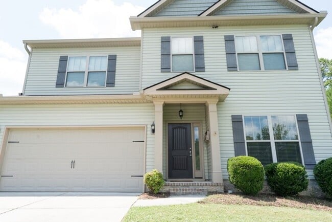 Photo - 3 Bedroom 2.5 Bath With Large Backyard