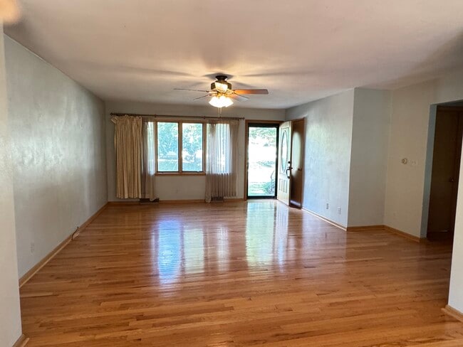 Photo - 510-512 Elm Street Duplex