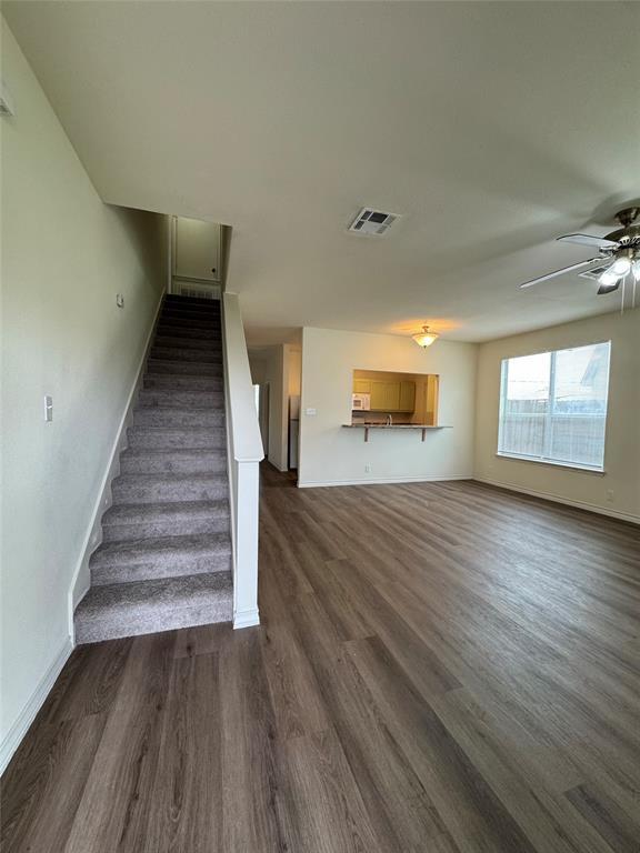 Photo - 220 Sandstone Dr