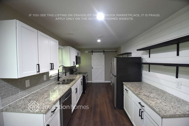 Photo - 4091 Wrexham Dr SW