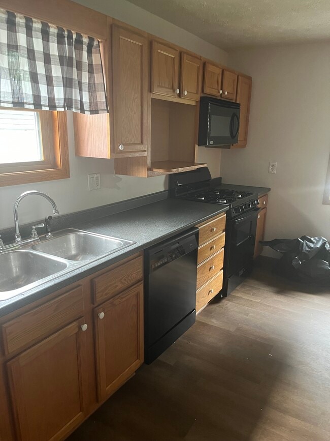 Photo - 1807 Black Ave