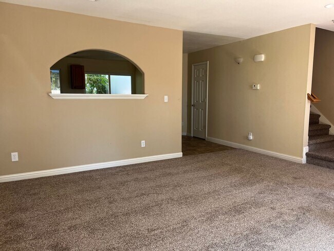 771 Sycamore Ave Unit 2