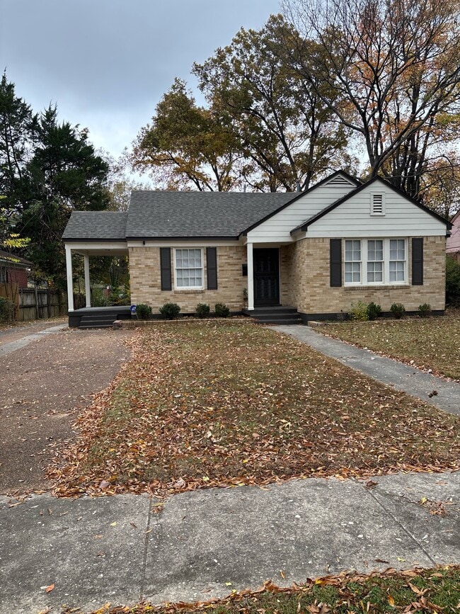 Photo - 1495 Marianna St