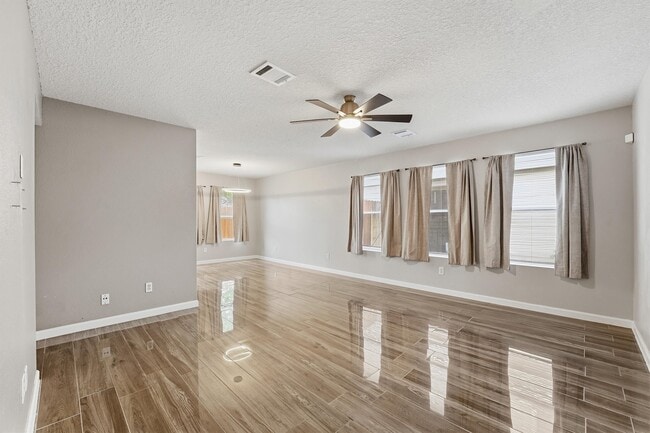 Photo - 15403 Apple Bloom Way