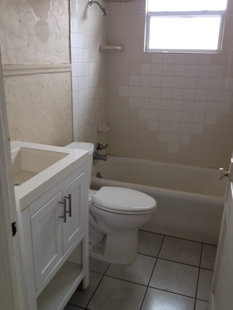 418 Goodall Ave Unit 1