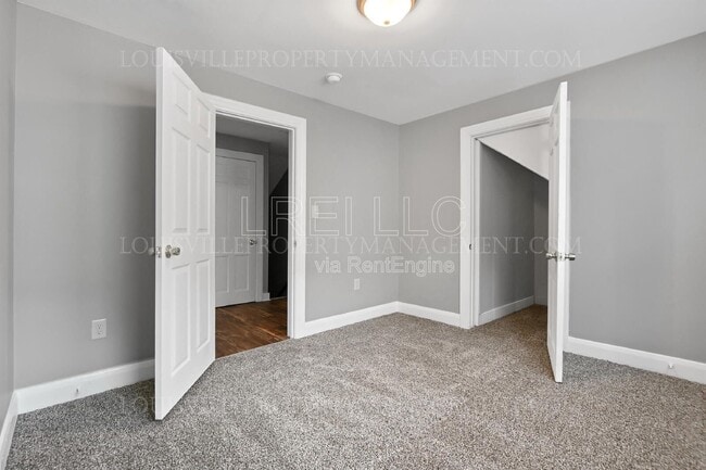 Photo - 4143 W Market St Unit 2