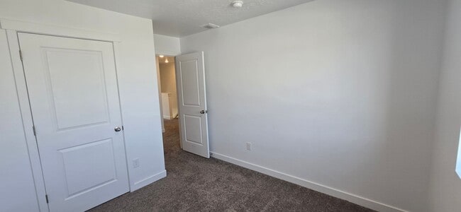 Photo - 3 Bed 2 Bath in Santaquin!!