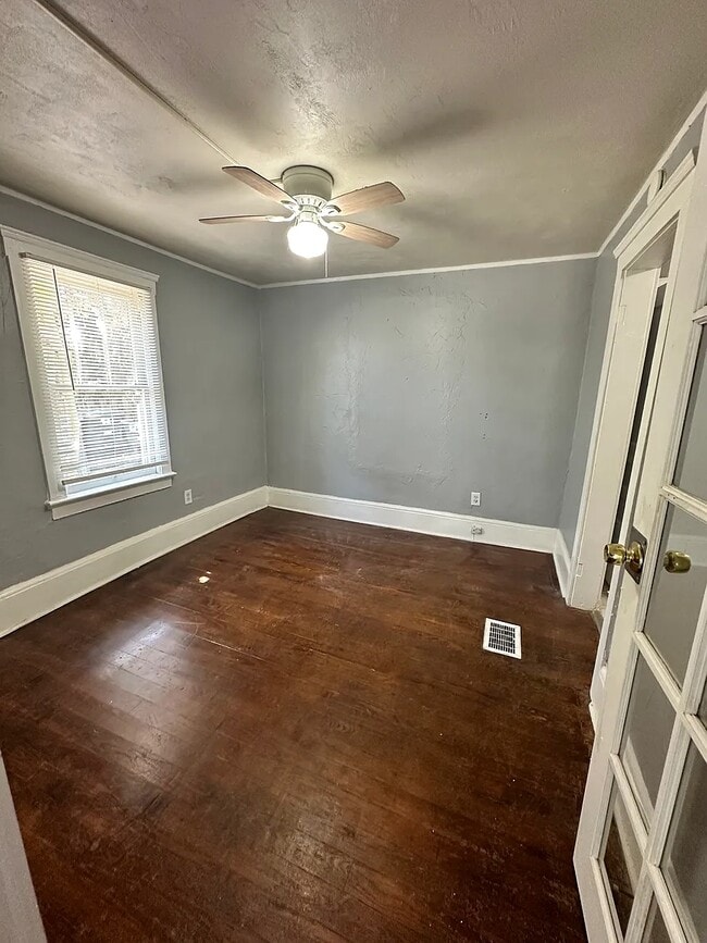 Photo - 827 N Oleander Ave