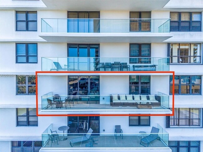 Photo - 9801 Collins Ave Unidad 5S