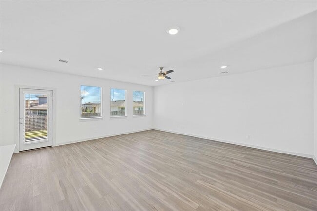 Photo - 432 Wilshire Rd