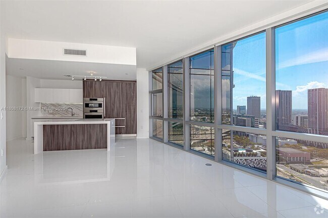 Building Photo - 851 NE 1st Ave Unit 3102 Rental