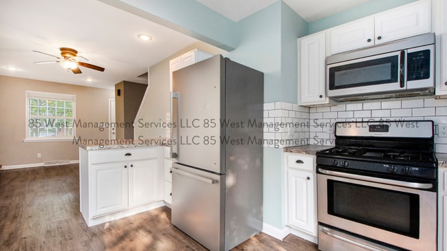 Photo - 2342 Rosewood Ave SE