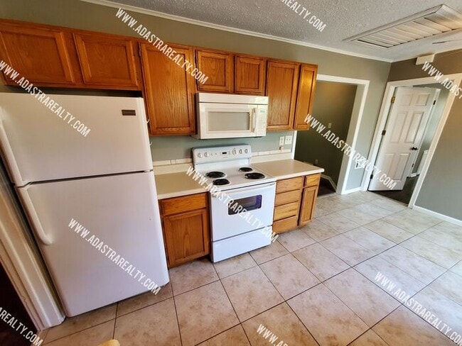 Photo - Remodeled 2 Bedroom Raytown Home w/Potential 3rd Bedroom-Coming SOON!!