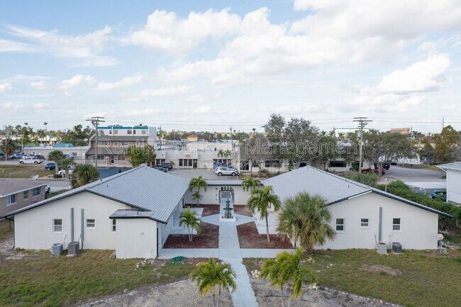 Photo - 1322 Miramar St Unit 2