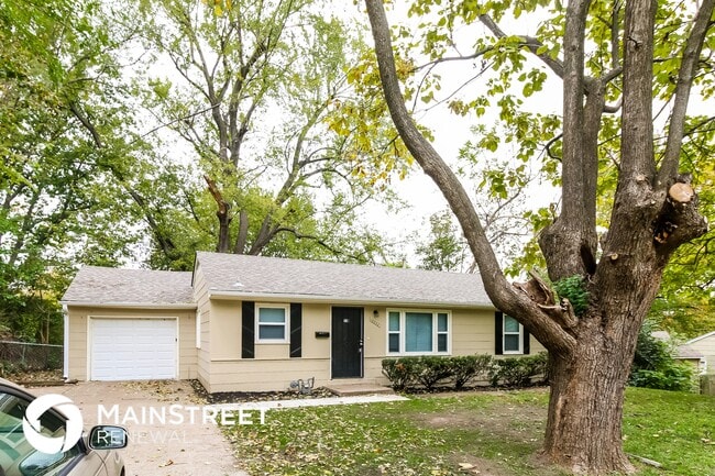Photo - 10002 Drury Ave