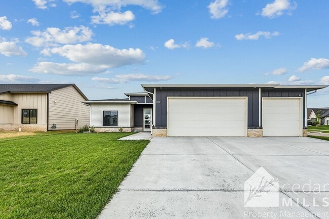 Building Photo - Pristine New Build in Mulvane!