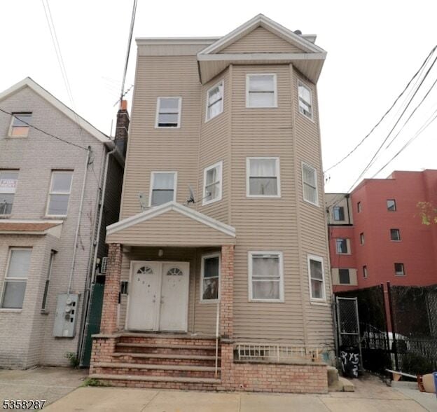 Photo - 524 Mulberry St