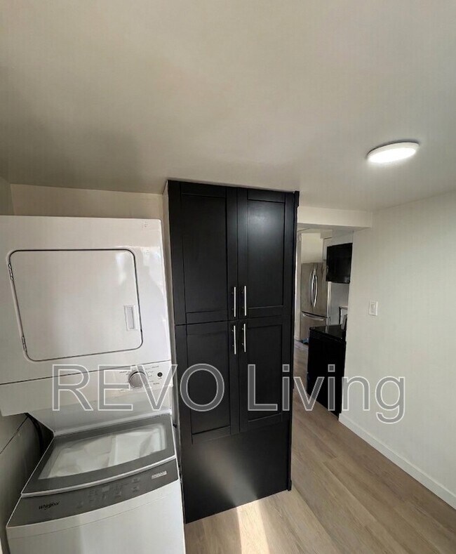 Photo - 137 Oakdale Ave Unit 2