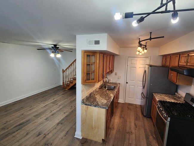 Photo - 1597 Cove Dr