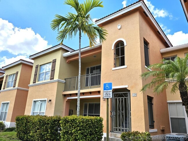 Building Photo - 3569 Forest Hill Blvd Unit 104