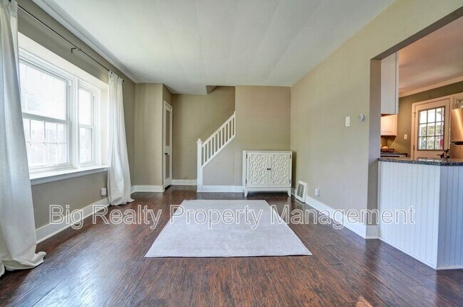 Photo - 912 Feist Ave