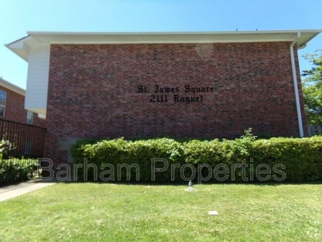 Building Photo - 2111 Raguet St Unit Apt #10
