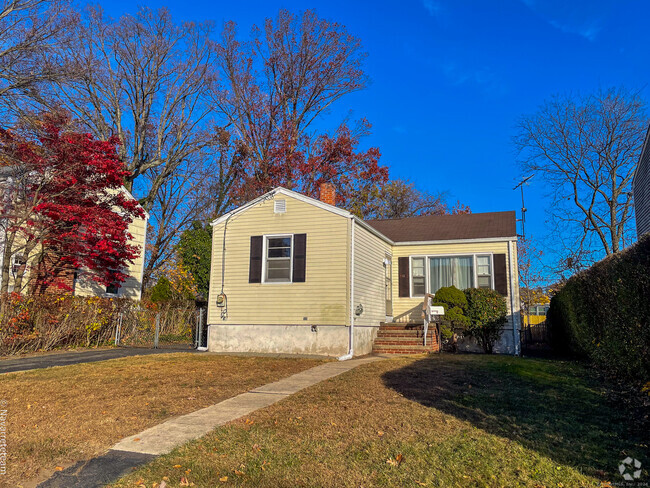 Building Photo - 13 Willowbrook Pl Rental